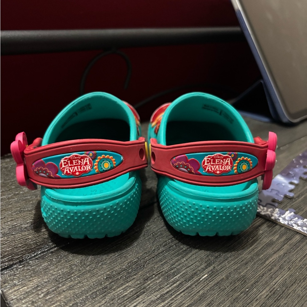 Crocs little girls size 7 Elena of Avalor Clog - Picture 7 of 10